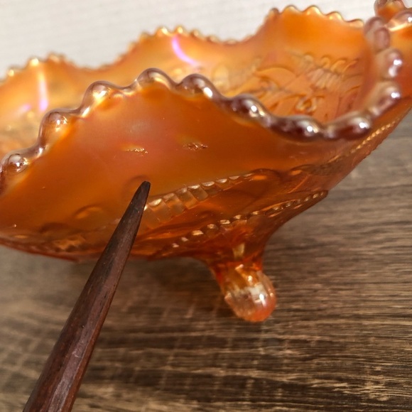 Antique Northwood Iridescent Marigold Wishbone Footed Glass Bowl - Picture 12 of 14